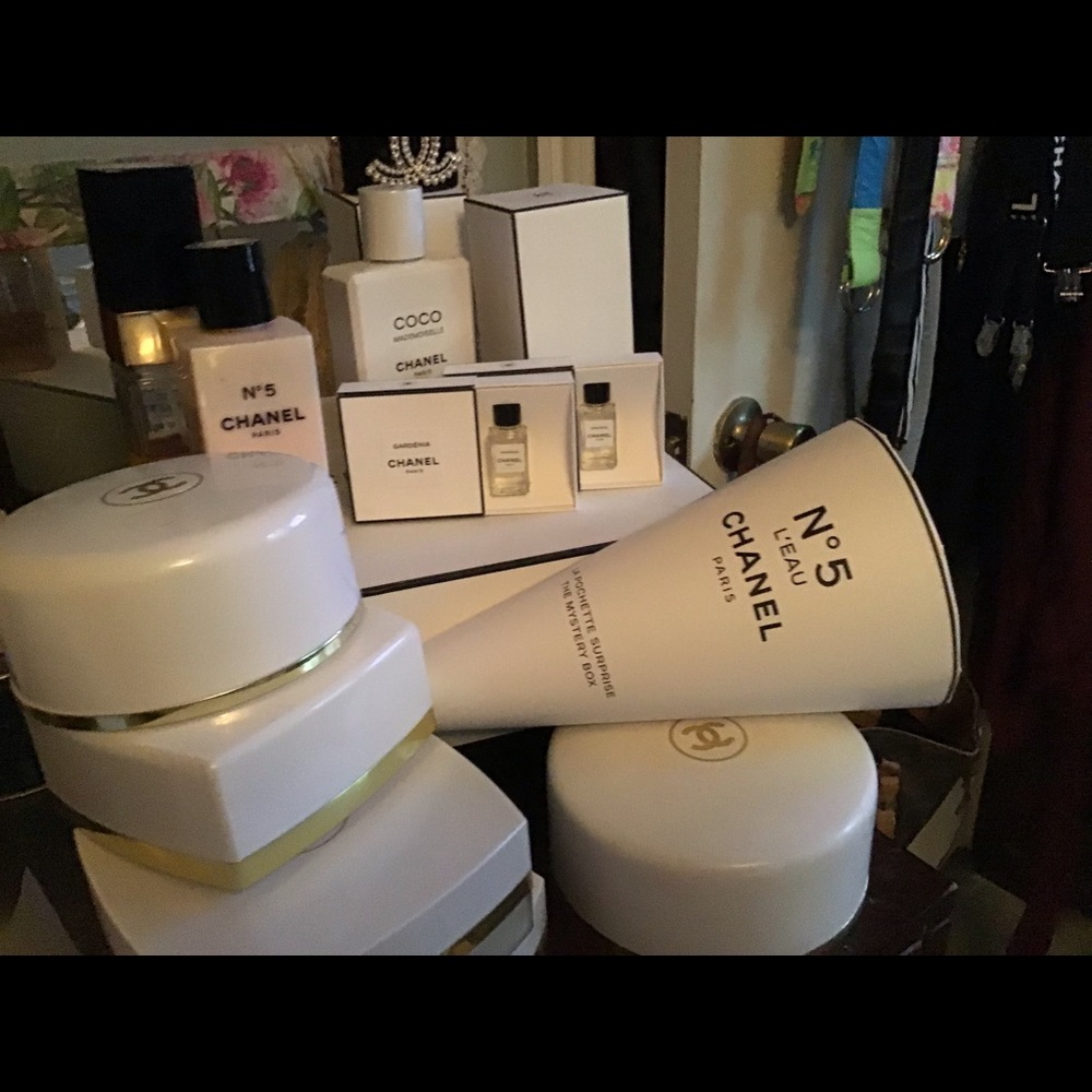 Factory 5, the mystery box